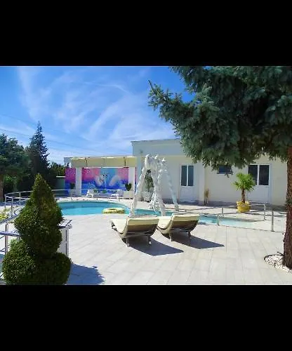 Fruska Gora Klub Krstasice 빌라